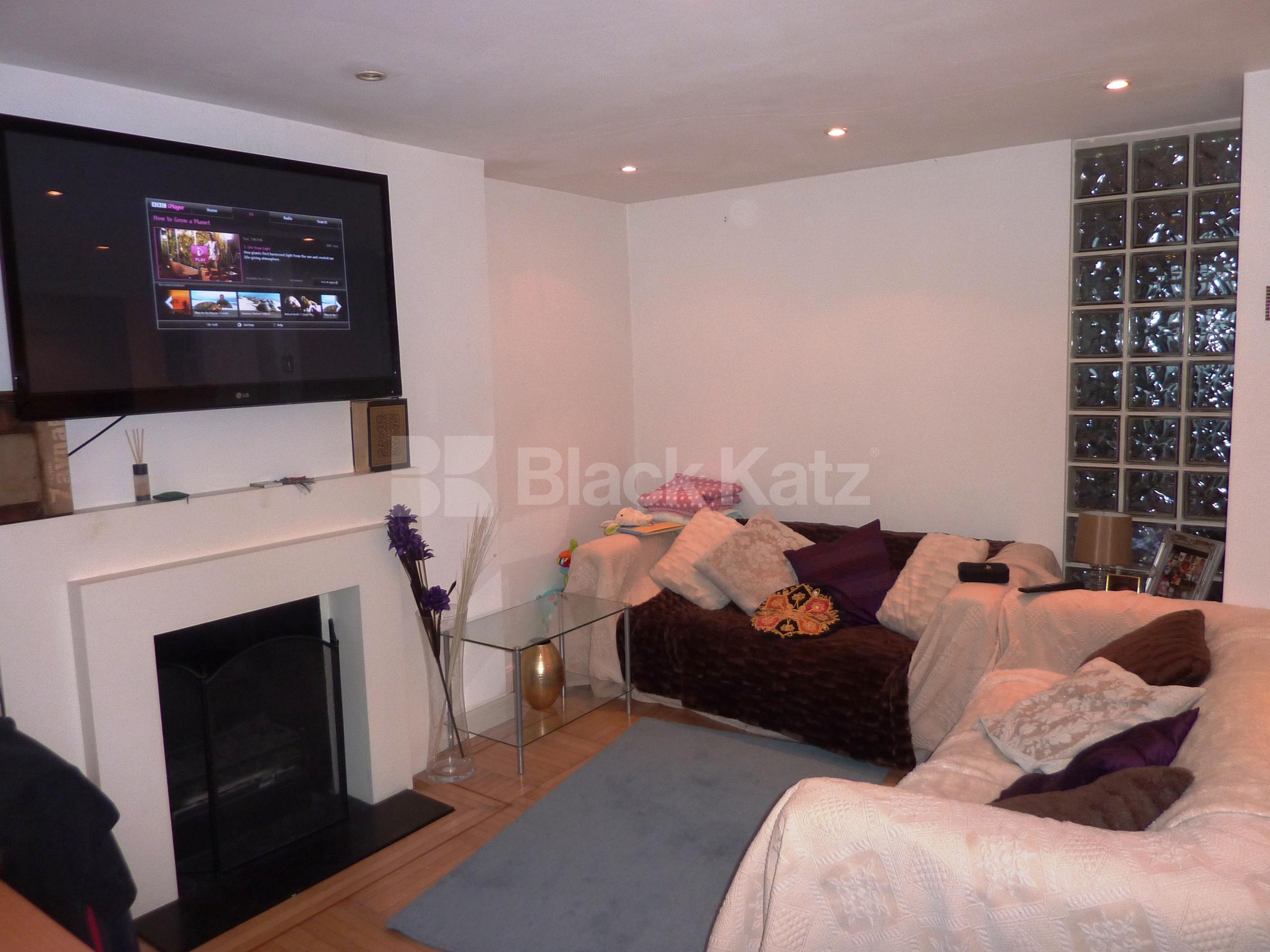 			GARDEN FLAT!, 2 Bedroom, 1 bath, 1 reception Flat			 Marylands Road , MAIDA VALE W9